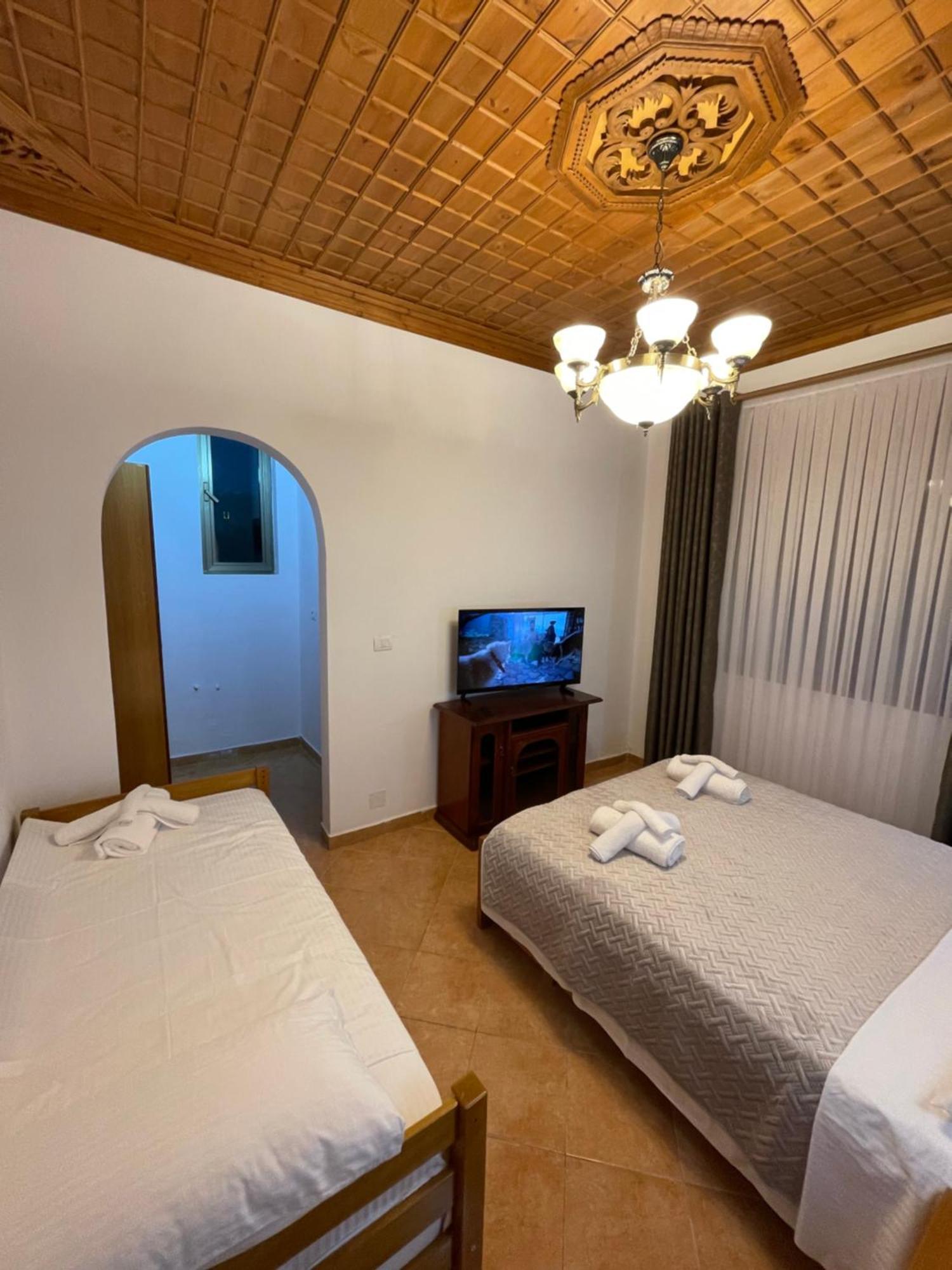 Vila At Berat Exterior photo