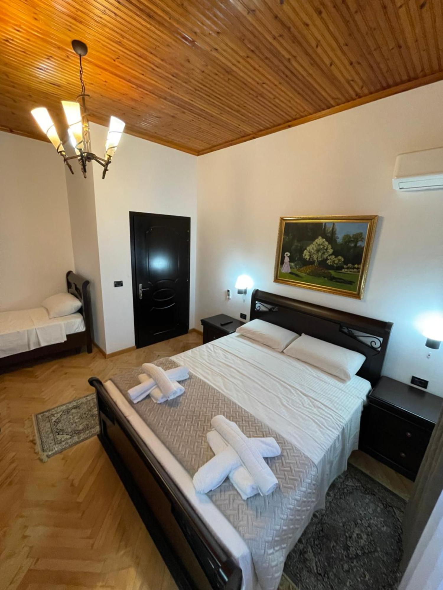 Vila At Berat Exterior photo